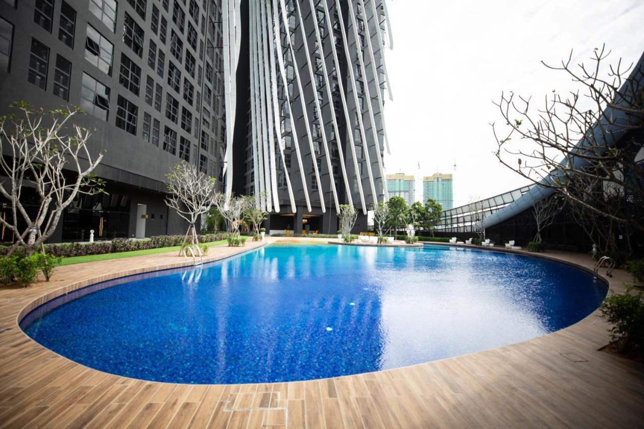 Near Mitec, Arte Mont Kiara By Cobnb Apartment